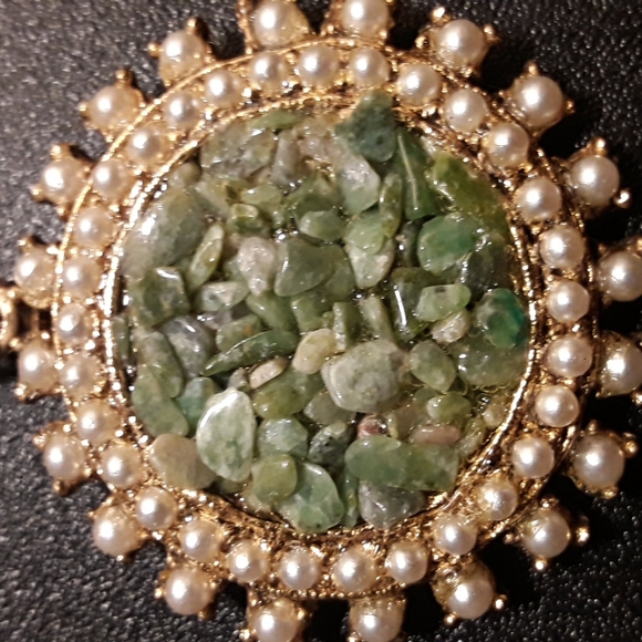 Ornate Vintage Necklace - Gold Tone - Picture 4 of 8